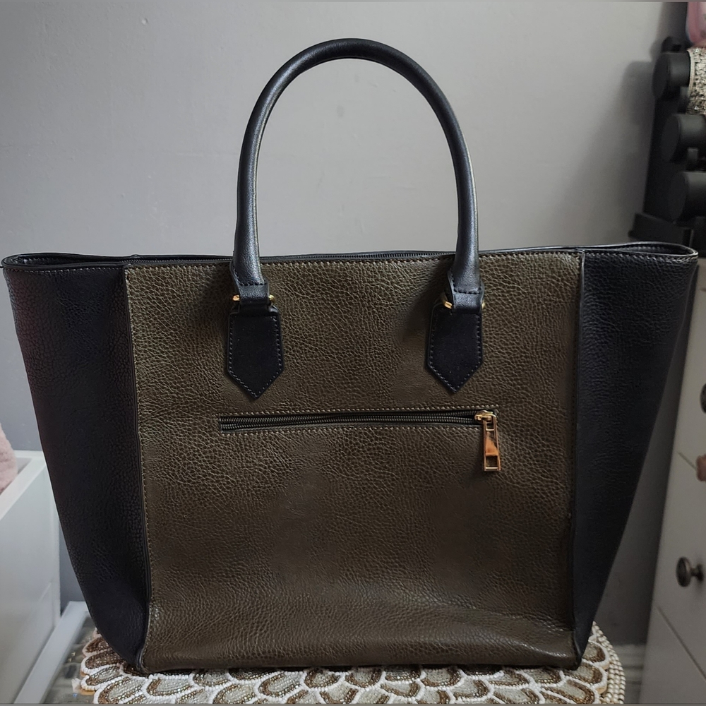 Handbag - Picture 2 of 4